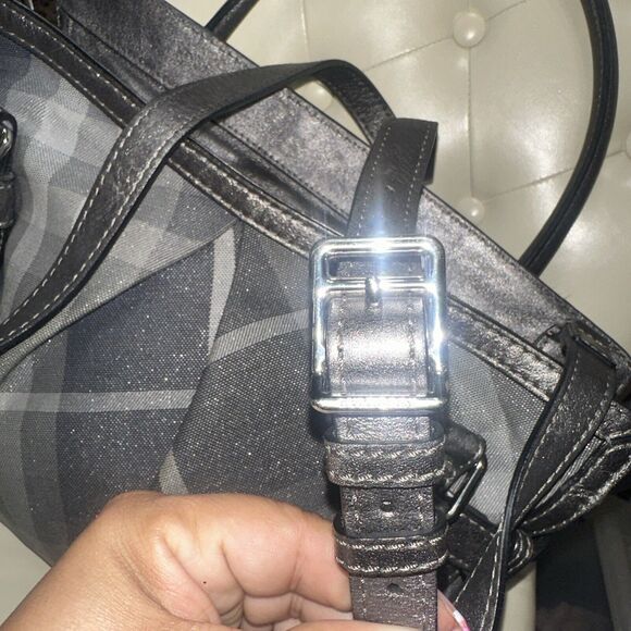 Authentic Burberry Gray Beat Check Shimmer Metallic Leather Crossbody Handbag - Picture 6 of 14